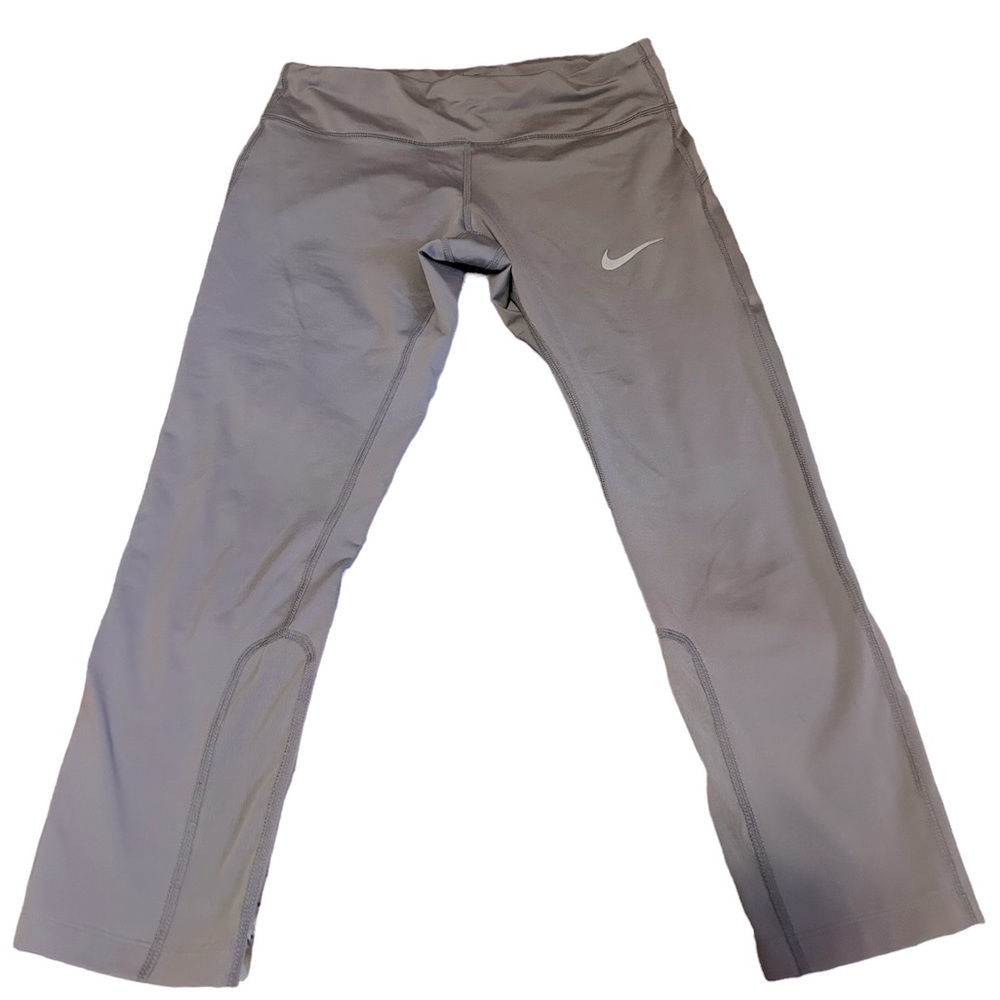 Nike athletic capri length leggings